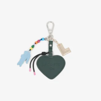 Llavero con charms de cocodrilo y corazón