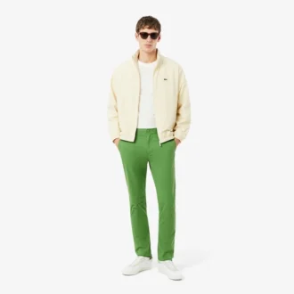 Pantalones chino de sarga elástica de corte ajustado