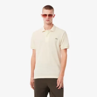 Polo de piqué con detalle bordado y corte clásico para hombre