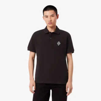 Polo Piqué con insignia y corte clásico