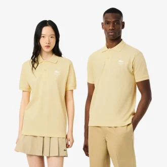Polo unisex de corte clásico con estampado característico L.12.12
