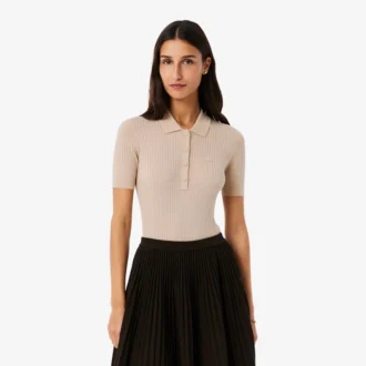 Suéter de lana merino con cuello polo y punto elástico 3D
