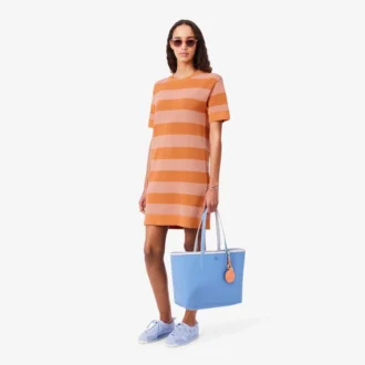 Vestido de camiseta de punto de malla a rayas