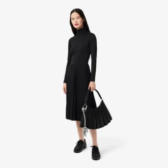 Vestido de cuello alto y corte ajustado para mujer
